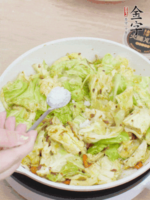 一點鹽、糖調(diào)味。