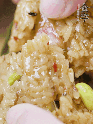 冷水下鍋煮3-4小時(shí)。